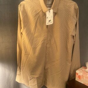 Essex Crossings Beige Patterned Button Down Shirt Size M